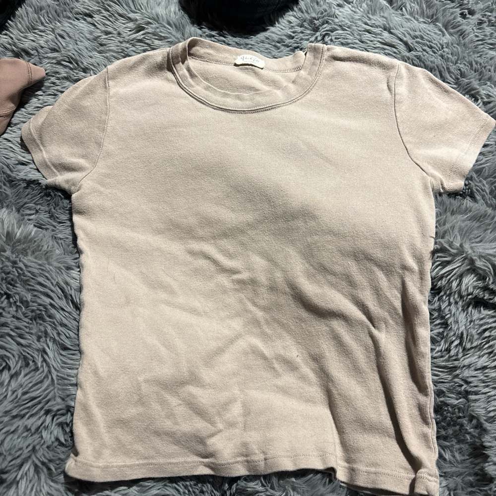 Women's light pink crop top